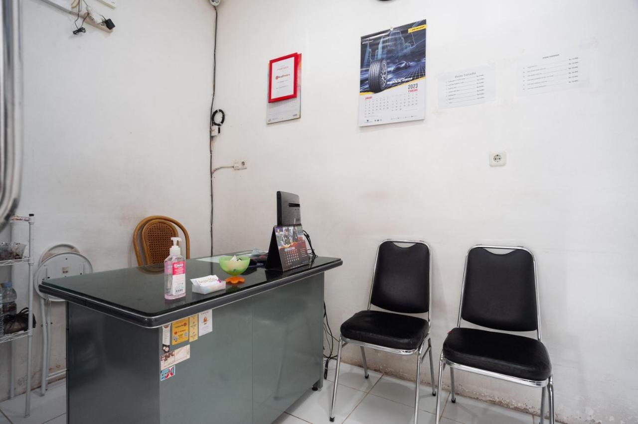 מלון Reddoorz At Jalan Bangau פאלמבאנג מראה חיצוני תמונה