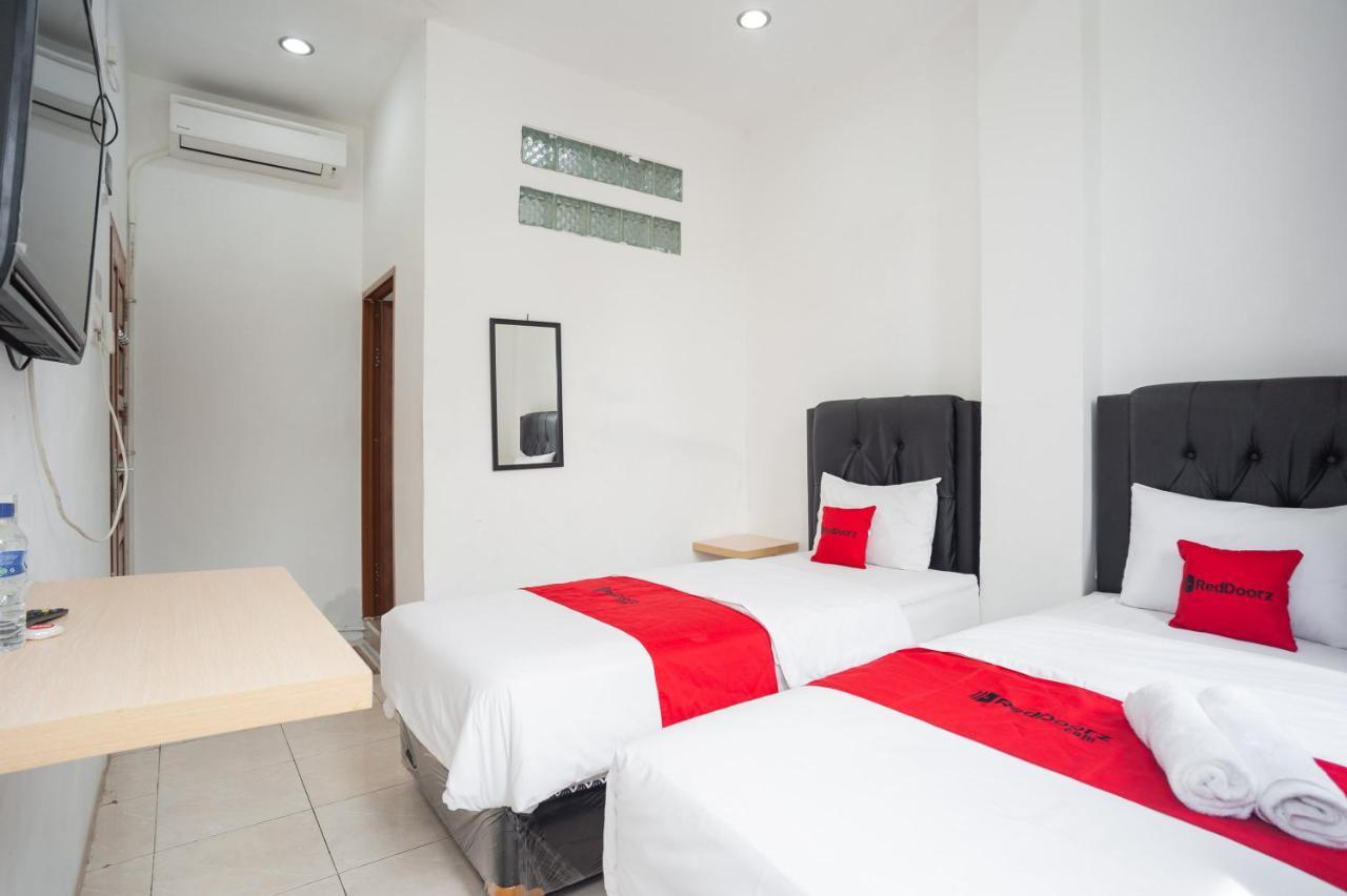 מלון Reddoorz At Jalan Bangau פאלמבאנג מראה חיצוני תמונה